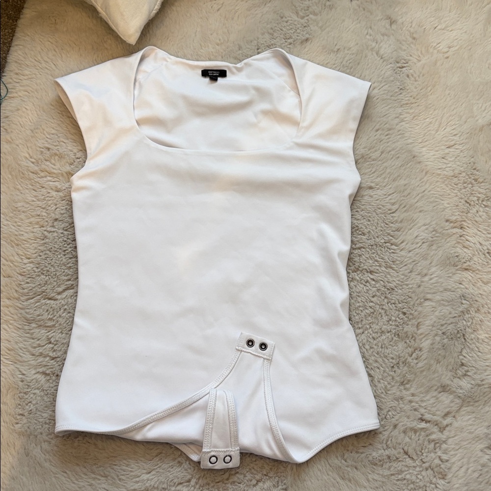 Express White Body Contour Top